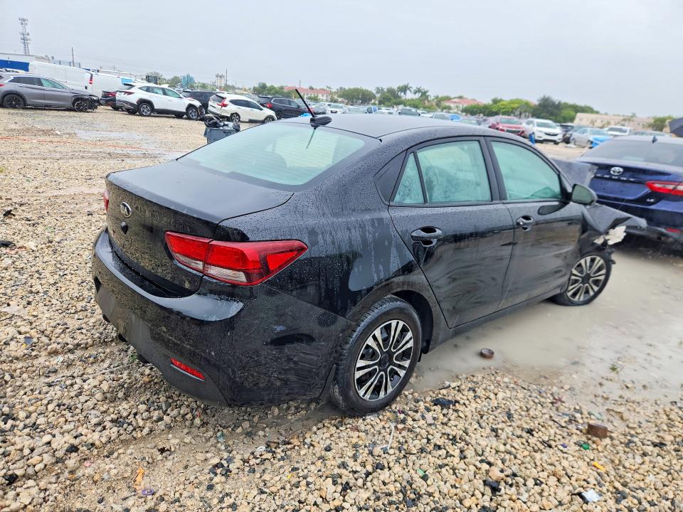 2020 Kia Rio მანქანა იყიდება აუქციონზე, vin: 3KPA24AD6LE266254, აუქციონის ნომერი: 71291466