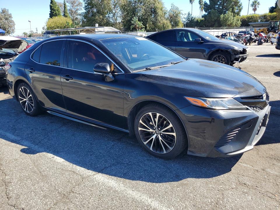 71683296 :رقم المزاد ، JTNB11HK4J3025321 vin ، 2018 Toyota Camry مزاد بيع