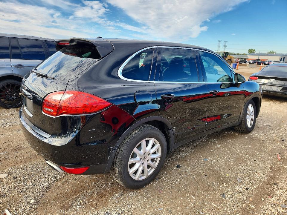 71023126 :رقم المزاد ، WP1AA2A24ELA91940 vin ، 2014 Porsche Cayenne مزاد بيع