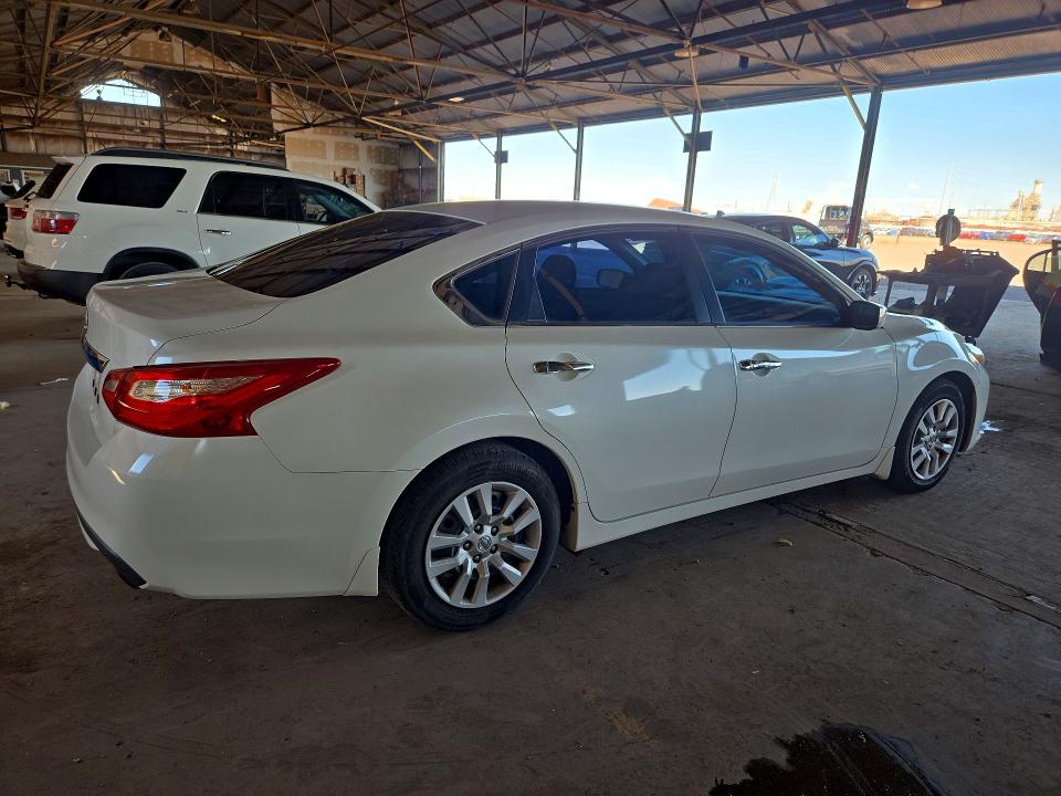 Продаж на аукціоні авто 2017 Nissan Altima, vin: 1N4AL3AP0HN312669, номер лоту: 72431016