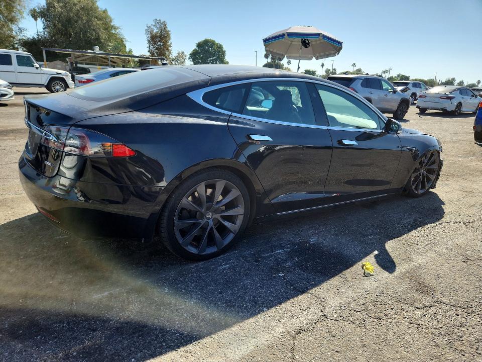 Продаж на аукціоні авто 2018 Tesla Model S, vin: 5YJSA1E28JF272773, номер лоту: 71028896