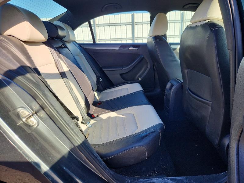 71894056 :رقم المزاد ، 3VWD17AJ2GM400774 vin ، 2016 Volkswagen Jetta مزاد بيع
