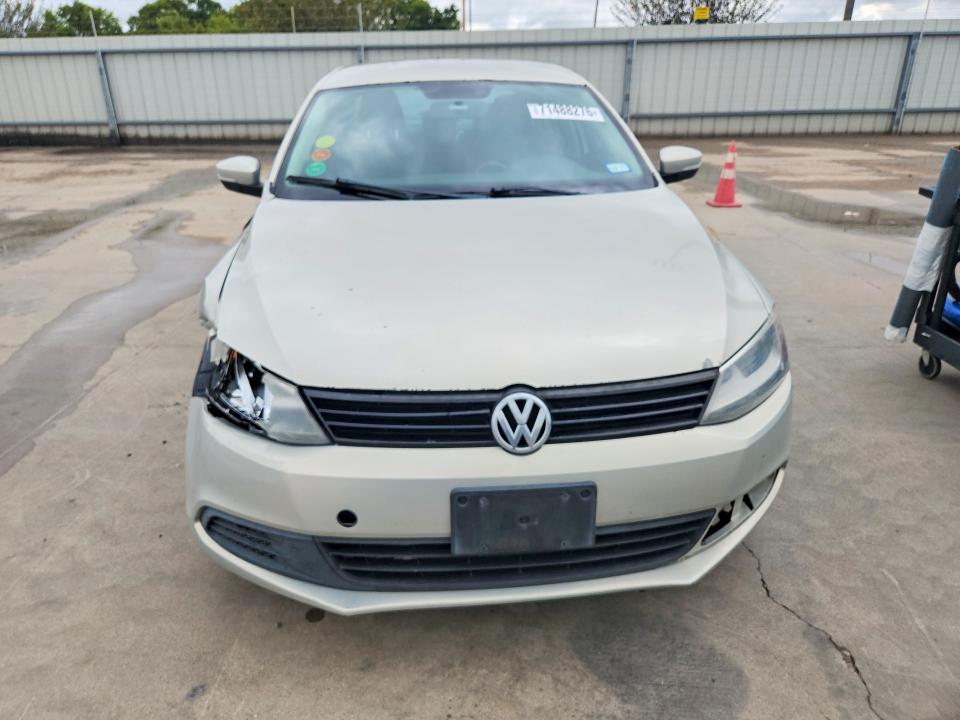 2011 Volkswagen Jetta მანქანა იყიდება აუქციონზე, vin: 3VWDZ7AJ7BM357454, აუქციონის ნომერი: 71488276