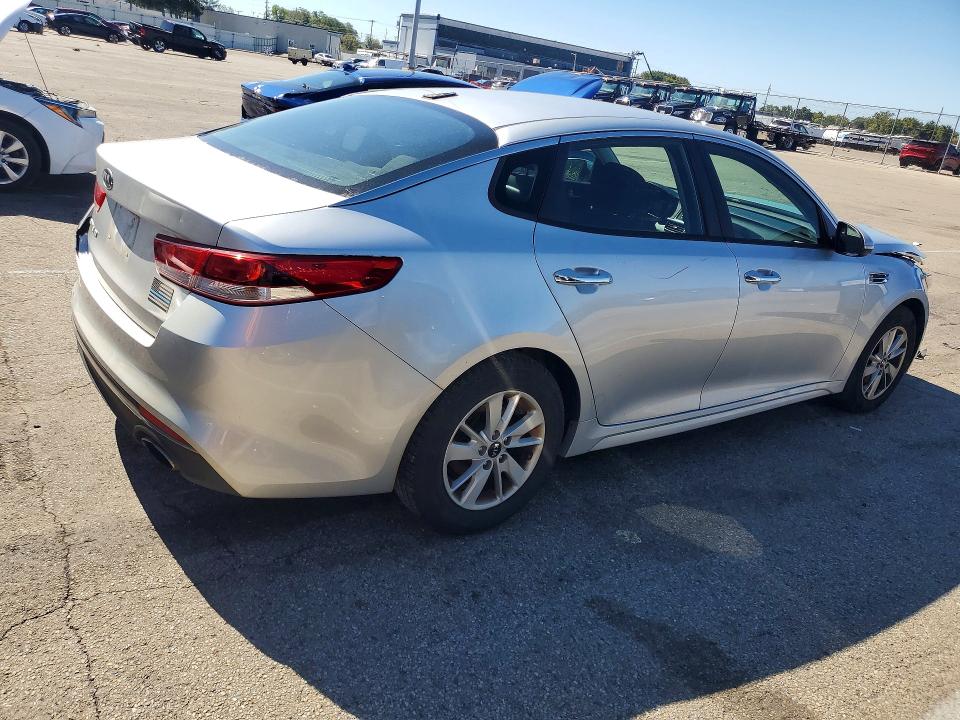 2016 Kia Optima მანქანა იყიდება აუქციონზე, vin: 5XXGT4L39GG023823, აუქციონის ნომერი: 70504146