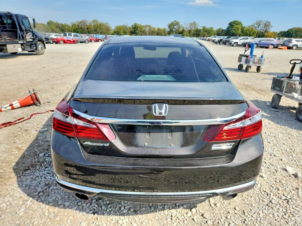 Продажа на аукционе авто 2017 Honda Accord, vin: 1HGCR2F15HA043223, номер лота: 71151256