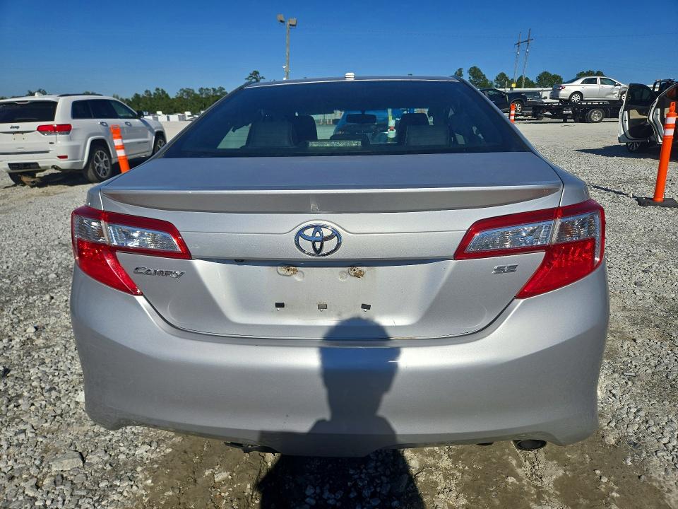 72000016 :رقم المزاد ، 4T1BF1FK0EU773035 vin ، 2014 Toyota Camry مزاد بيع