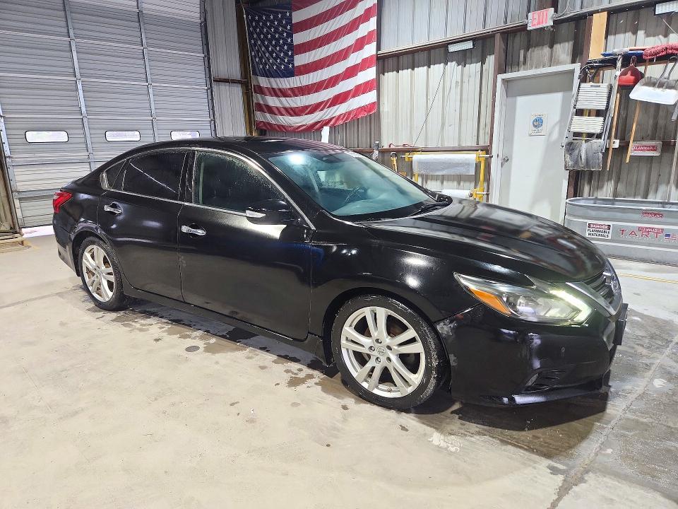 Продажа на аукционе авто 2017 Nissan Altima, vin: 1N4BL3AP4HC181360, номер лота: 73129766