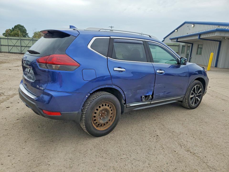 Продаж на аукціоні авто 2018 Nissan Rogue, vin: 5N1AT2MV6JC706995, номер лоту: 69882126
