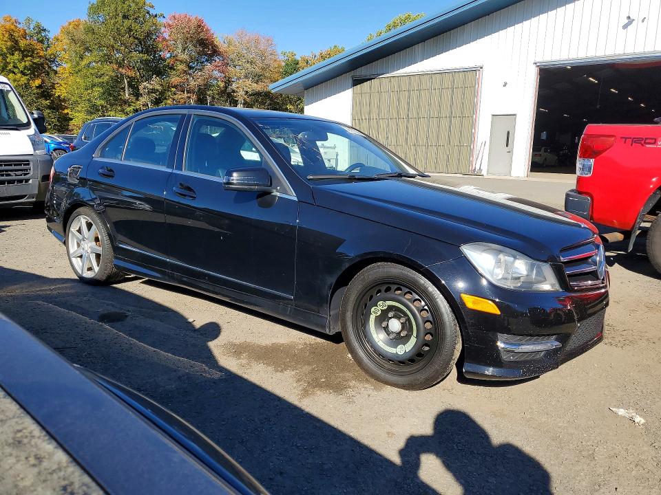 Продажа на аукционе авто 2014 Mercedes-benz C, vin: WDDGF8AB5EA959624, номер лота: 72181256