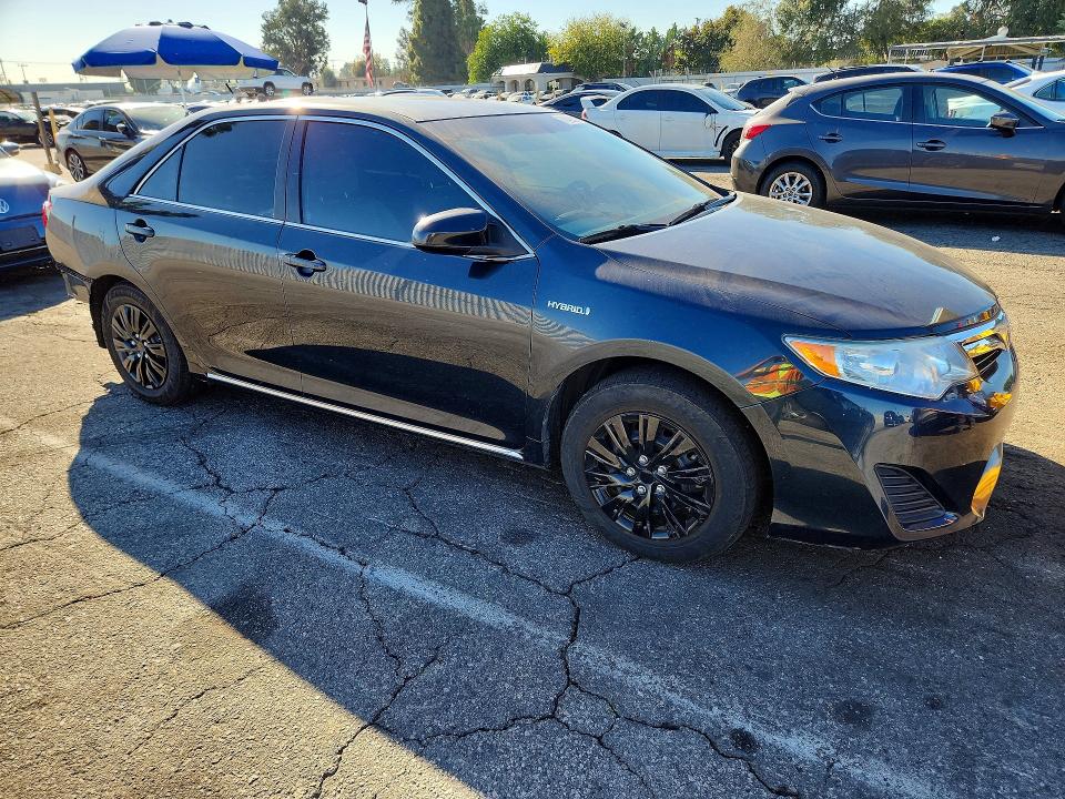 2012 Toyota Camry Hybrid მანქანა იყიდება აუქციონზე, vin: 4T1BD1FK0CU053284, აუქციონის ნომერი: 71425516