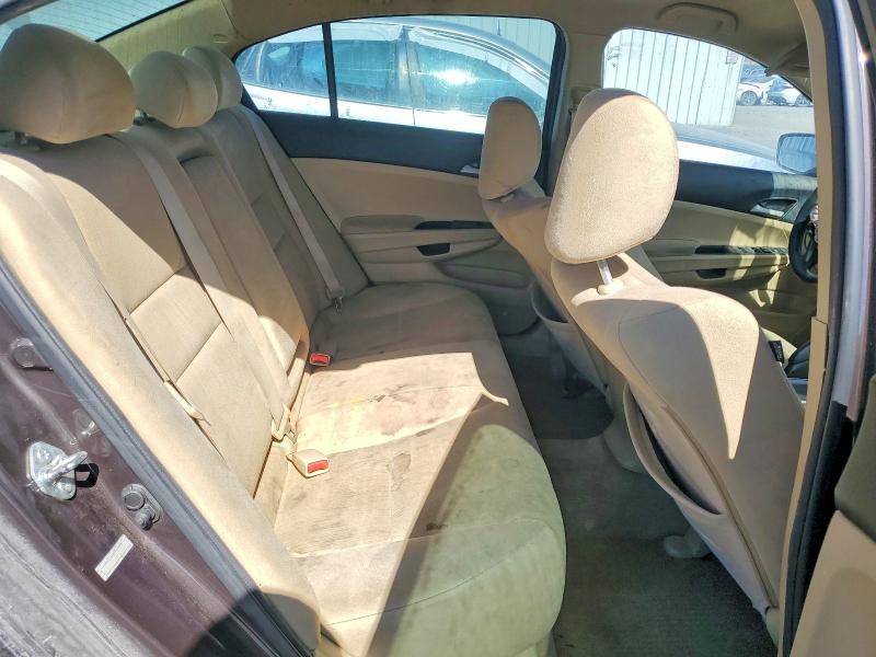 62100176 :رقم المزاد ، 1HGCP2F33BA068300 vin ، 2011 Honda Accord مزاد بيع