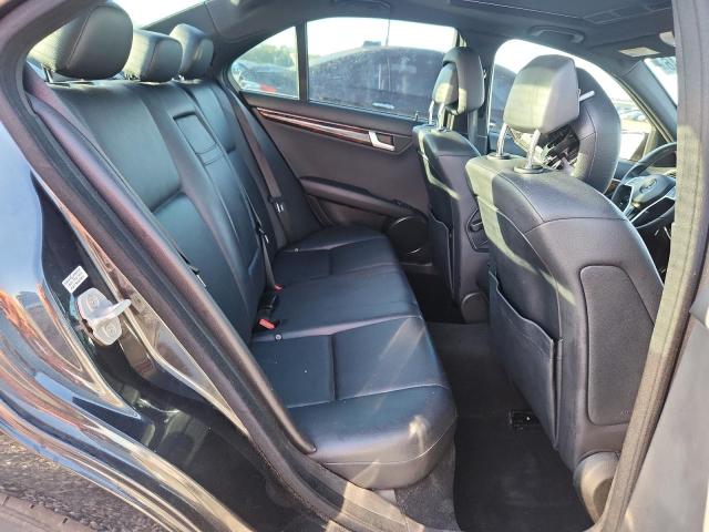 Продаж на аукціоні авто 2013 Mercedes-benz C, vin: WDDGF4HBXDR272217, номер лоту: 70961746