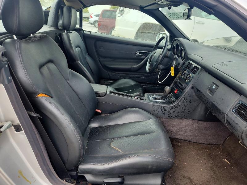Aukcja sprzedaży 1998 Mercedes-benz Slk, vin: WDBKK47F7WF045851, numer aukcji: 72412856
