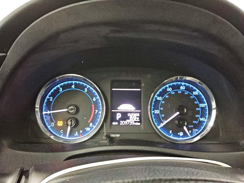 Продажа на аукционе авто 2018 Toyota Corolla, vin: 2T1BURHE6JC101990, номер лота: 71353126