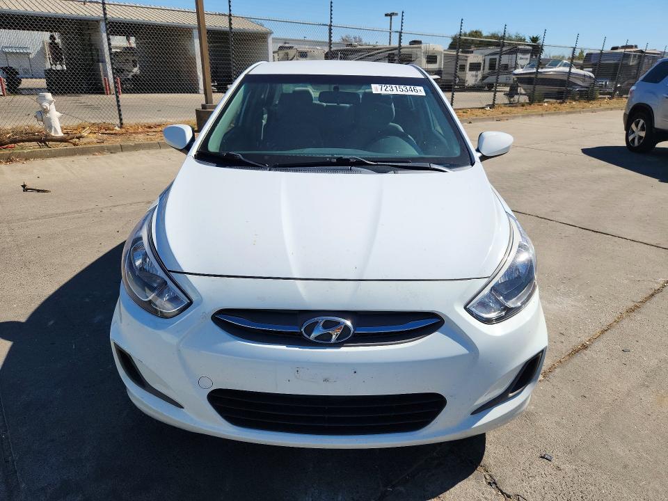2017 Hyundai Accent მანქანა იყიდება აუქციონზე, vin: KMHCT4AE4HU272315, აუქციონის ნომერი: 72315346