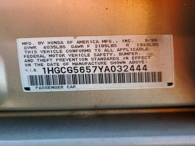 2000 Honda Accord მანქანა იყიდება აუქციონზე, vin: 1HGCG5657YA032444, აუქციონის ნომერი: 71791876