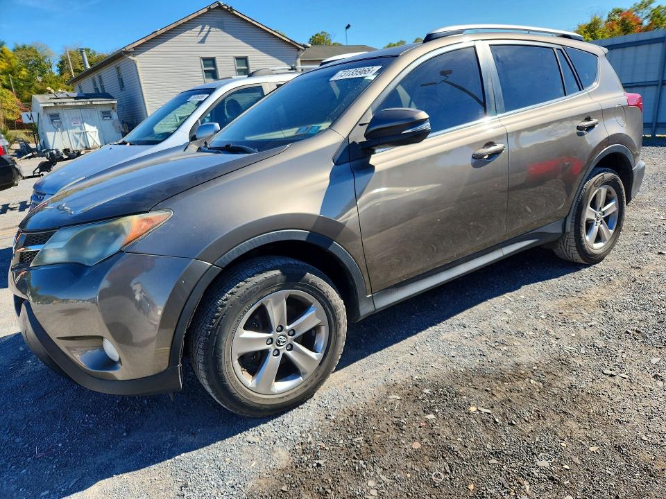 2015 Toyota Rav4 მანქანა იყიდება აუქციონზე, vin: JTMRFREV1FD157701, აუქციონის ნომერი: 73135966