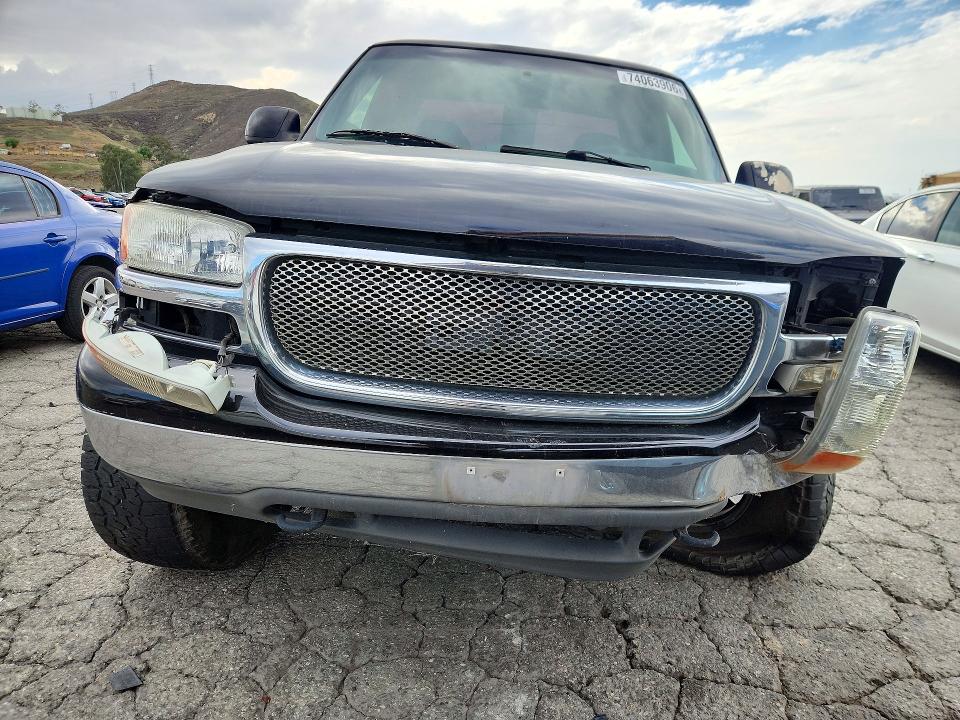74063906 :رقم المزاد ، 2GTEC19T411406238 vin ، 2001 Gmc New Sierra مزاد بيع