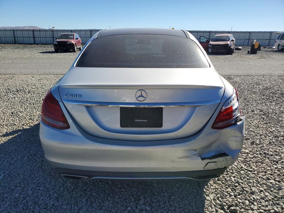 70725456 :رقم المزاد ، 55SWF4JB0GU143007 vin ، 2016 Mercedes-benz C مزاد بيع