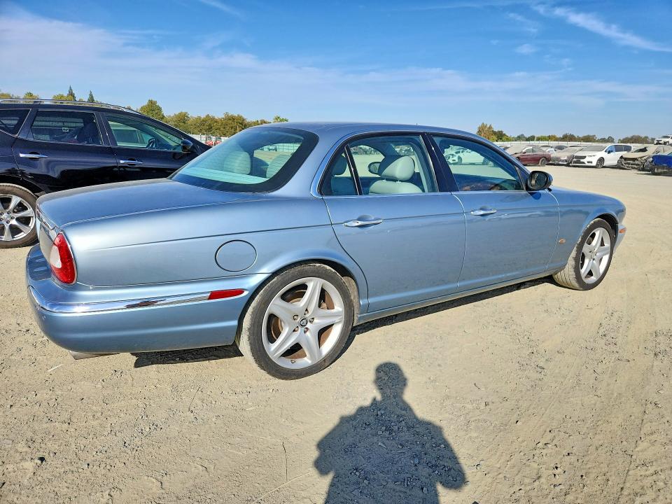 71505016 :رقم المزاد ، SAJWA71B46SH03926 vin ، 2006 Jaguar Xj8 مزاد بيع