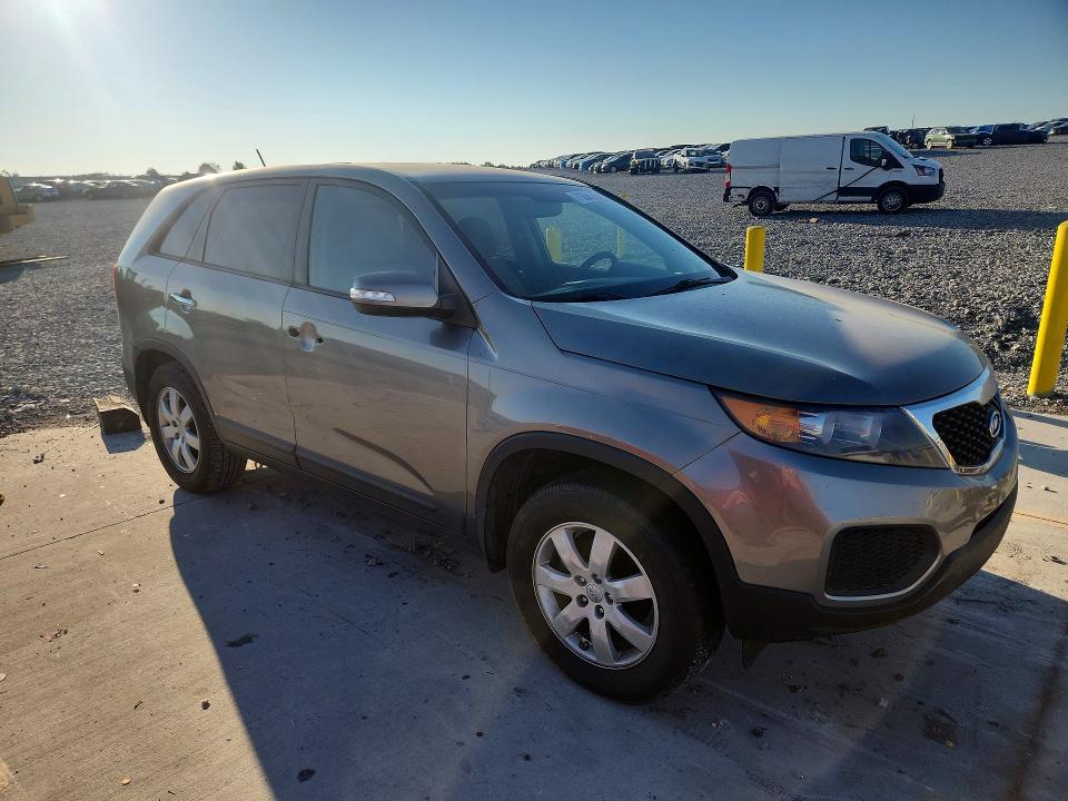 2013 Kia Sorento მანქანა იყიდება აუქციონზე, vin: 5XYKT3A14DG333021, აუქციონის ნომერი: 71269176