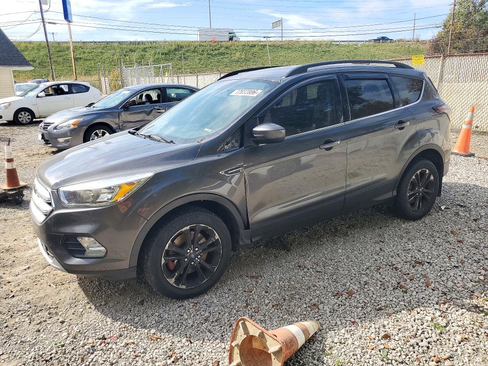 Продажа на аукционе авто 2018 Ford Escape, vin: 1FMCU9GD0JUB81024, номер лота: 72832806