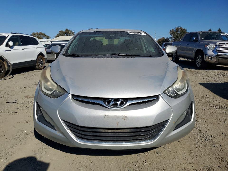 71097026 :رقم المزاد ، 5NPDH4AE0FH646386 vin ، 2015 Hyundai Elantra مزاد بيع