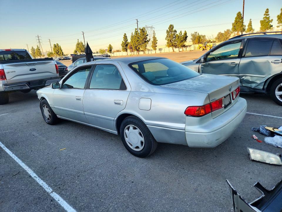 2000 Toyota Camry მანქანა იყიდება აუქციონზე, vin: 4T1BG22K4YU708377, აუქციონის ნომერი: 71693056