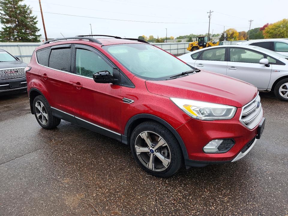 2017 Ford Escape მანქანა იყიდება აუქციონზე, vin: 1FMCU9G95HUB66654, აუქციონის ნომერი: 72452656