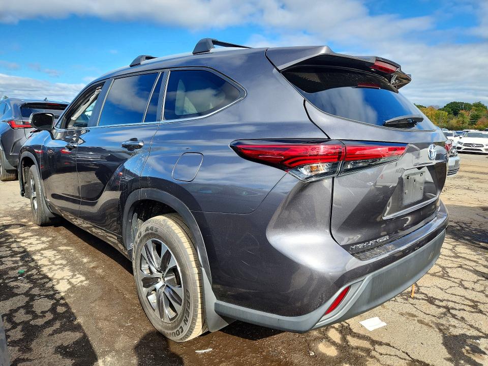 Продажа на аукционе авто 2023 Toyota Highlander Hybrid, vin: 5TDKBRCH5PS565408, номер лота: 72597186