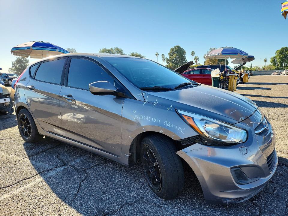 71428976 :رقم المزاد ، KMHCT5AE4HU359797 vin ، 2017 Hyundai Accent مزاد بيع