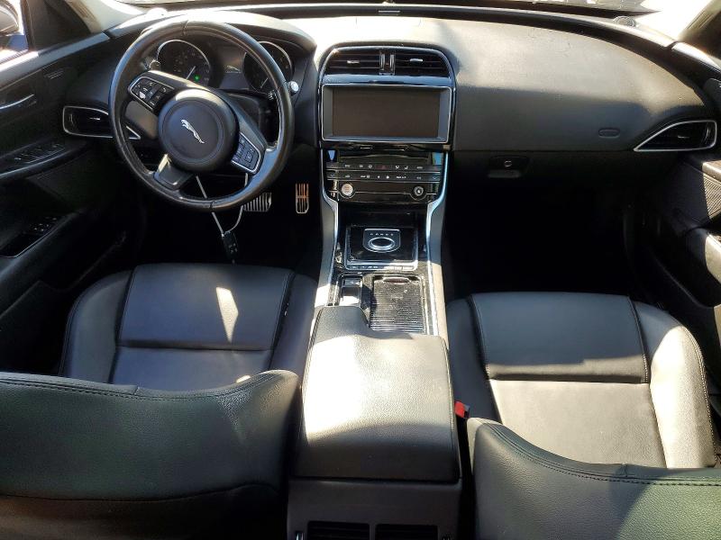 Продаж на аукціоні авто 2019 Jaguar Xe, vin: SAJAJ4FX1KCP46733, номер лоту: 72233326