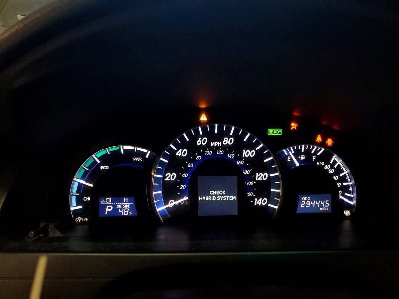 2014 Toyota Camry Hybrid მანქანა იყიდება აუქციონზე, vin: 4T1BD1FK0EU105287, აუქციონის ნომერი: 71511036