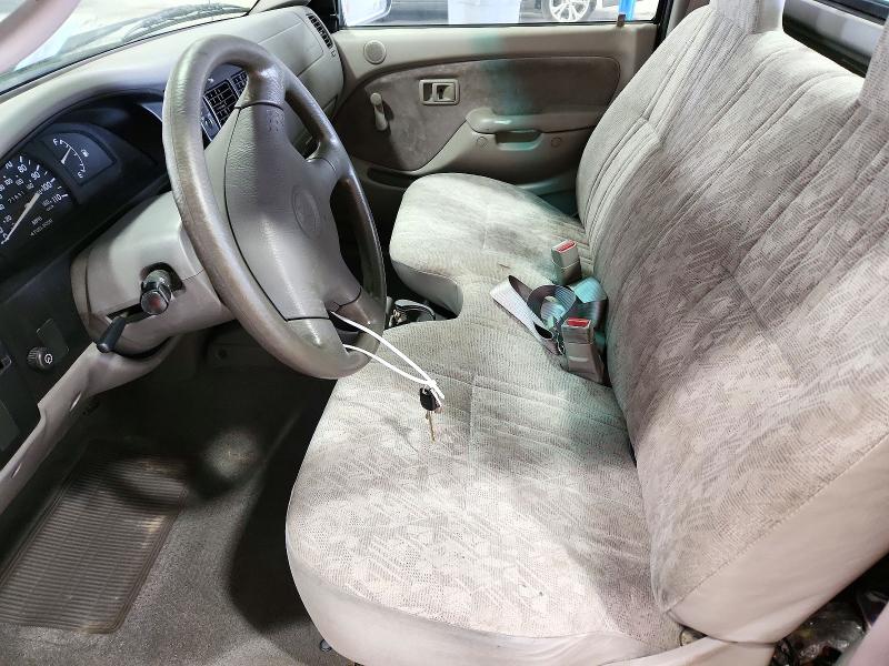 71900296 :رقم المزاد ، 5TENL42N22Z132337 vin ، 2002 Toyota Tacoma مزاد بيع