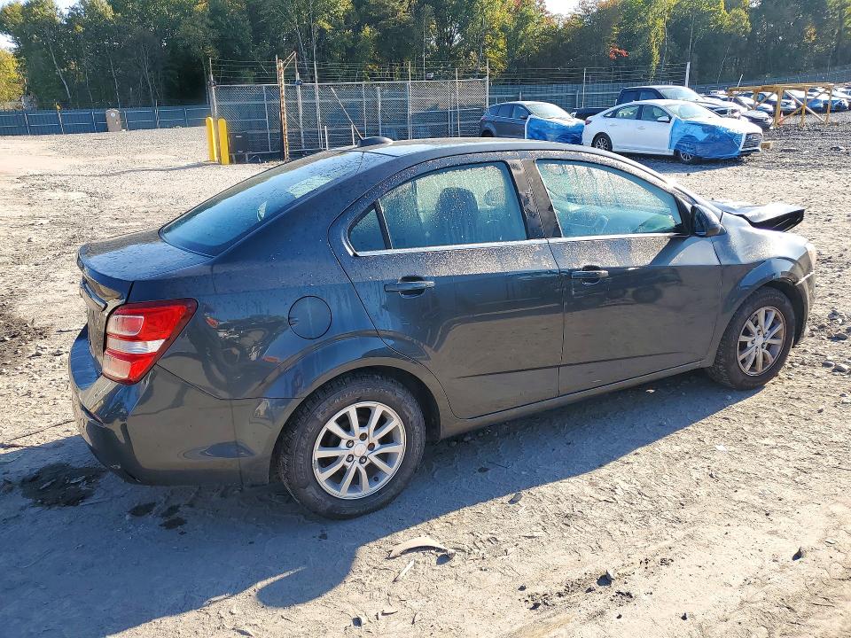 72005666 :رقم المزاد ، 1G1JD5SG2H4132626 vin ، 2017 Chevrolet Sonic مزاد بيع