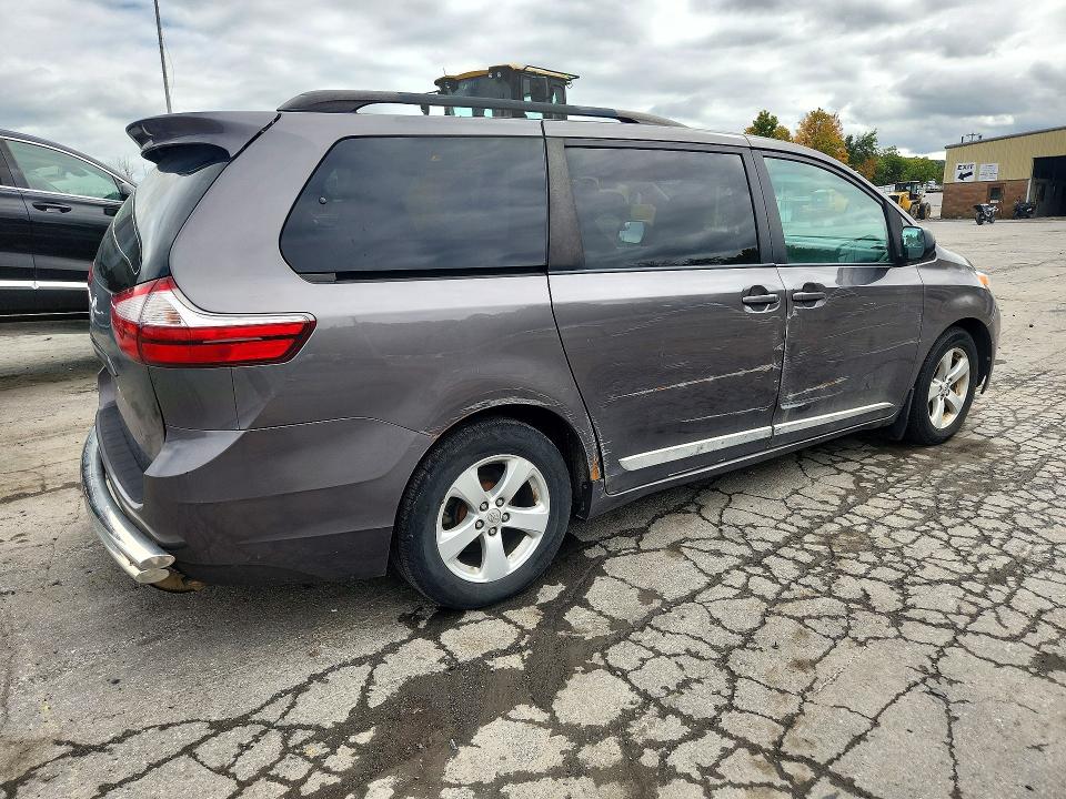 Aukcja sprzedaży 2017 Toyota Sienna, vin: 5TDKZ3DC7HS841911, numer aukcji: 70983346