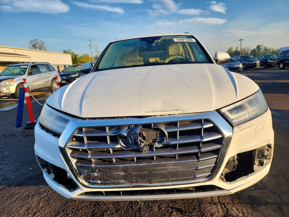 70491556 :رقم المزاد ، WA1CNBFY8J2099156 vin ، 2018 Audi Q5 مزاد بيع