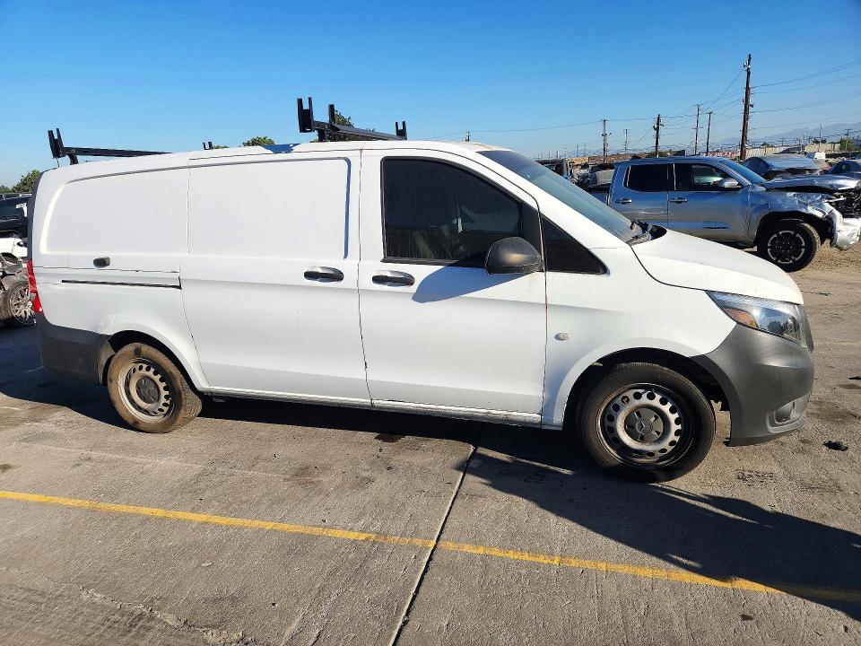 72175486 :رقم المزاد ، W1YV0BEY7L3754074 vin ، 2020 Mercedes-benz Metris مزاد بيع