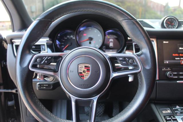 72997956 :رقم المزاد ، WP1AB2A55HLB10068 vin ، 2017 Porsche Macan مزاد بيع