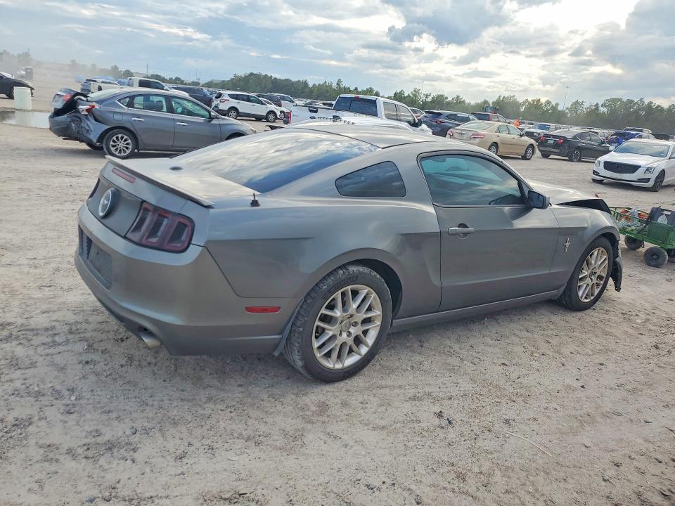 Продажа на аукционе авто 2014 Ford Mustang, vin: 1ZVBP8AM8E5217145, номер лота: 71880246