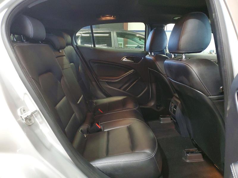 71964896 :رقم المزاد ، WDCTG4GB5JJ429048 vin ، 2018 Mercedes-benz Gla مزاد بيع