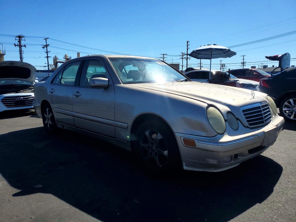 2002 Mercedes-benz E მანქანა იყიდება აუქციონზე, vin: WDBJF65J12B400856, აუქციონის ნომერი: 72301716