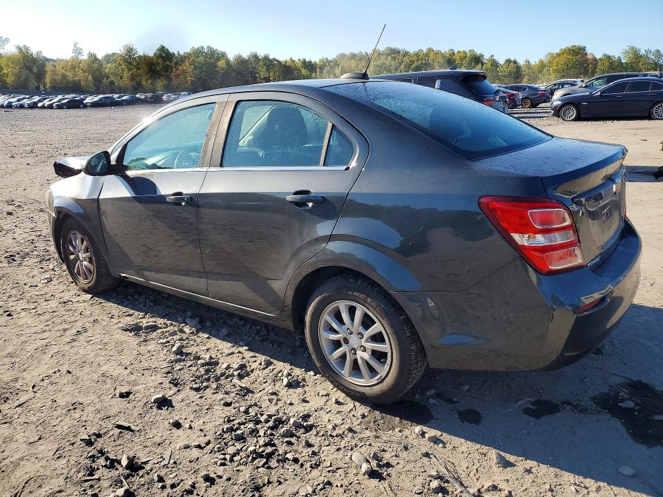 72005666 :رقم المزاد ، 1G1JD5SG2H4132626 vin ، 2017 Chevrolet Sonic مزاد بيع