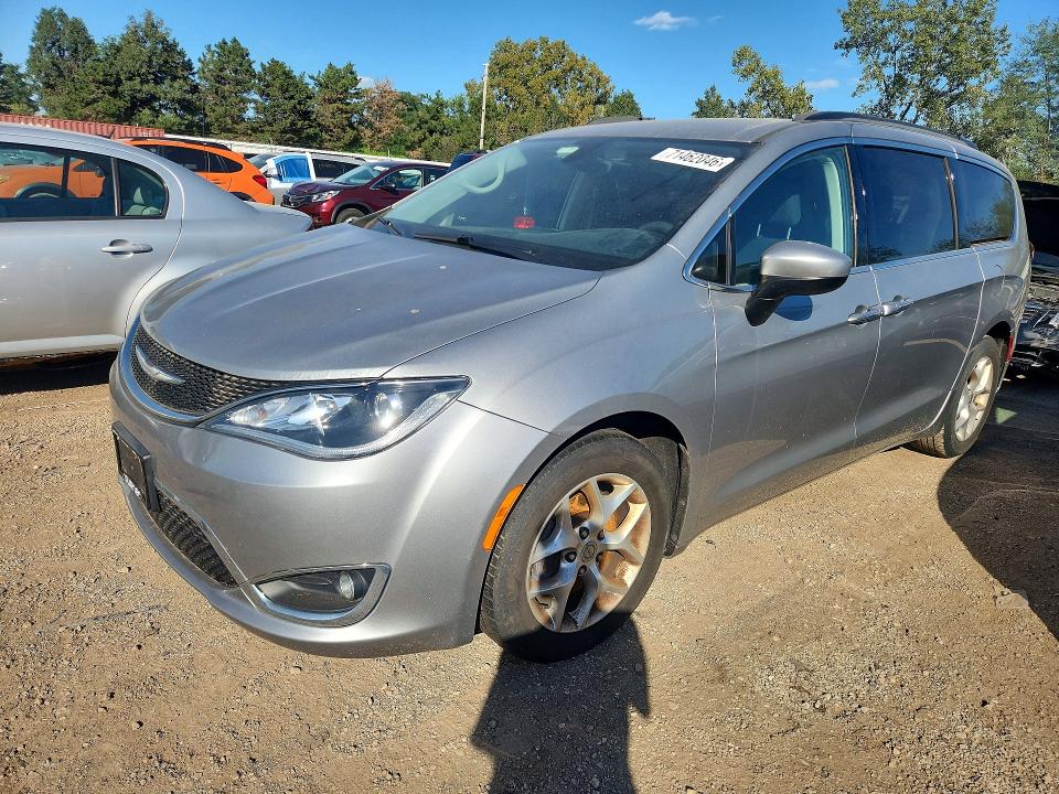 Auction sale of the 2017 Chrysler Pacifica, vin: 2C4RC1BG1HR779991, lot number: 71462046