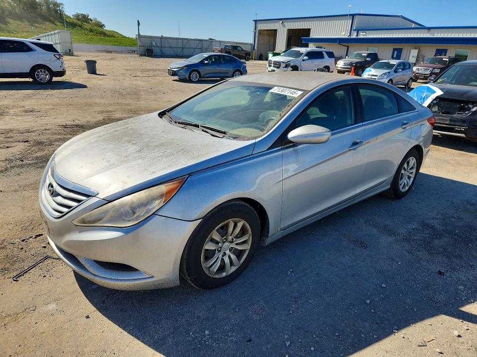2011 Hyundai Sonata მანქანა იყიდება აუქციონზე, vin: 5NPEB4AC2BH213151, აუქციონის ნომერი: 71307146