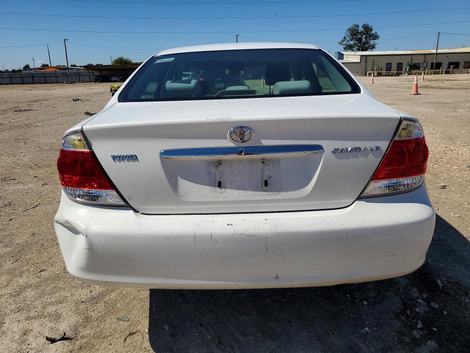 2005 Toyota Camry მანქანა იყიდება აუქციონზე, vin: 4T1BE32K95U393230, აუქციონის ნომერი: 71744296