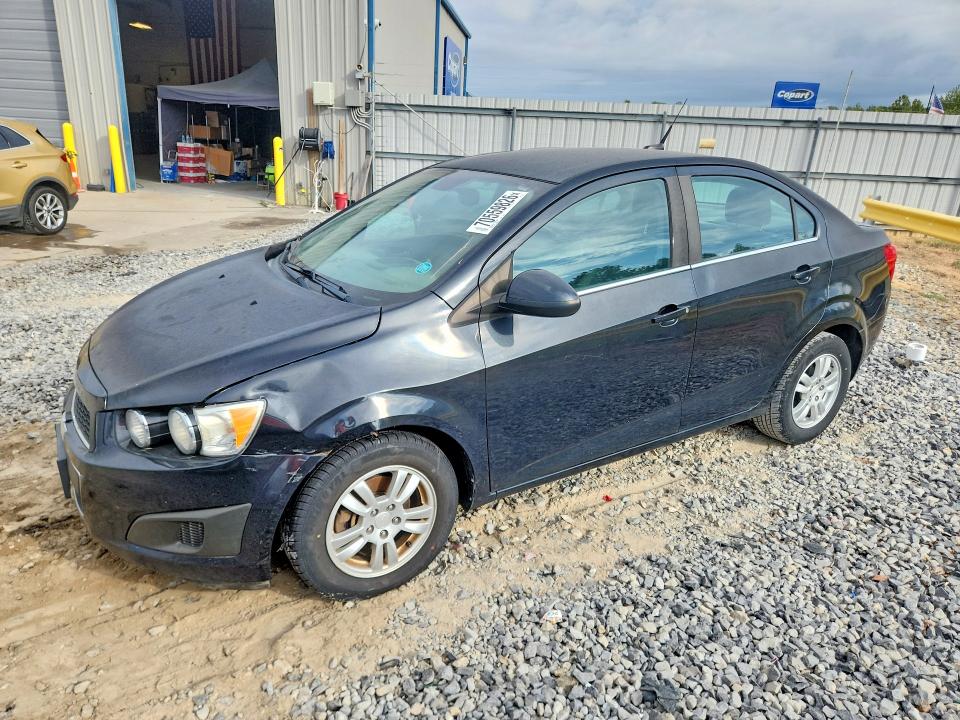 70559826 :رقم المزاد ، 1G1JC5SB9D4143902 vin ، 2013 Chevrolet Sonic مزاد بيع