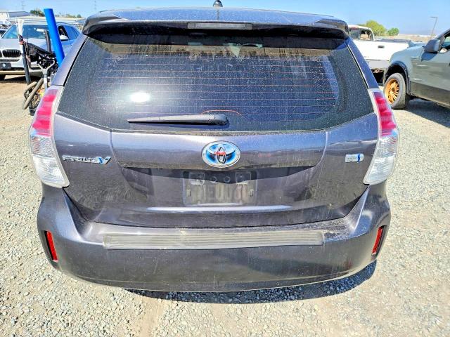 70884876 :رقم المزاد ، JTDZN3EU0FJ038689 vin ، 2015 Toyota Prius V مزاد بيع