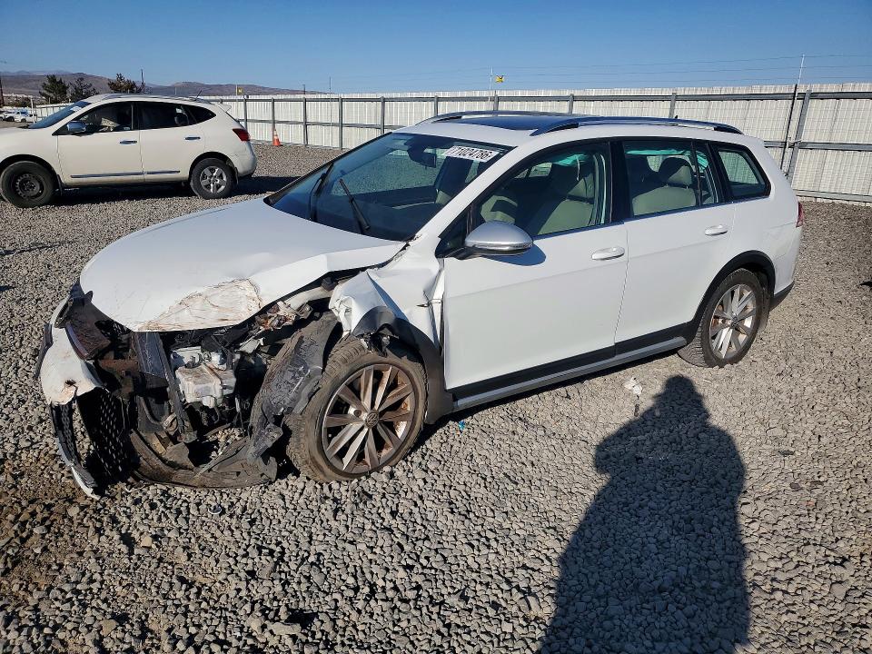 Продаж на аукціоні авто 2018 Volkswagen Golf Alltrack, vin: 3VWH17AU7JM759850, номер лоту: 71024786