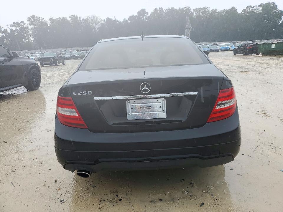 2014 Mercedes-benz C მანქანა იყიდება აუქციონზე, vin: WDDGF4HB7EA932360, აუქციონის ნომერი: 71788256